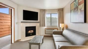 1 bedroom, premium bedding, pillowtop beds, iron/ironing board