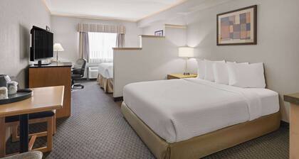 Travelodge by Wyndham Fort McMurray