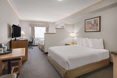 ทราเวลโลดจ์ บาย วินแฮม ฟอร์ต แมคเมอร์รี