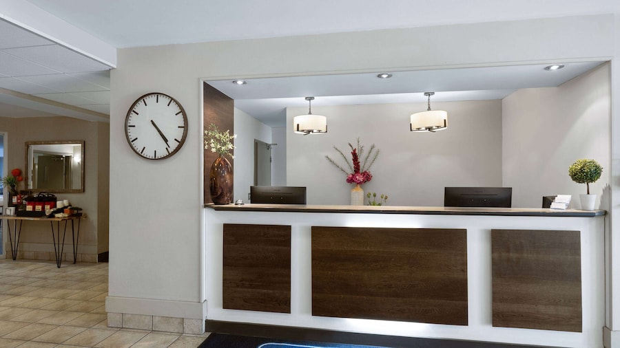 Travelodge by Wyndham Fort McMurray