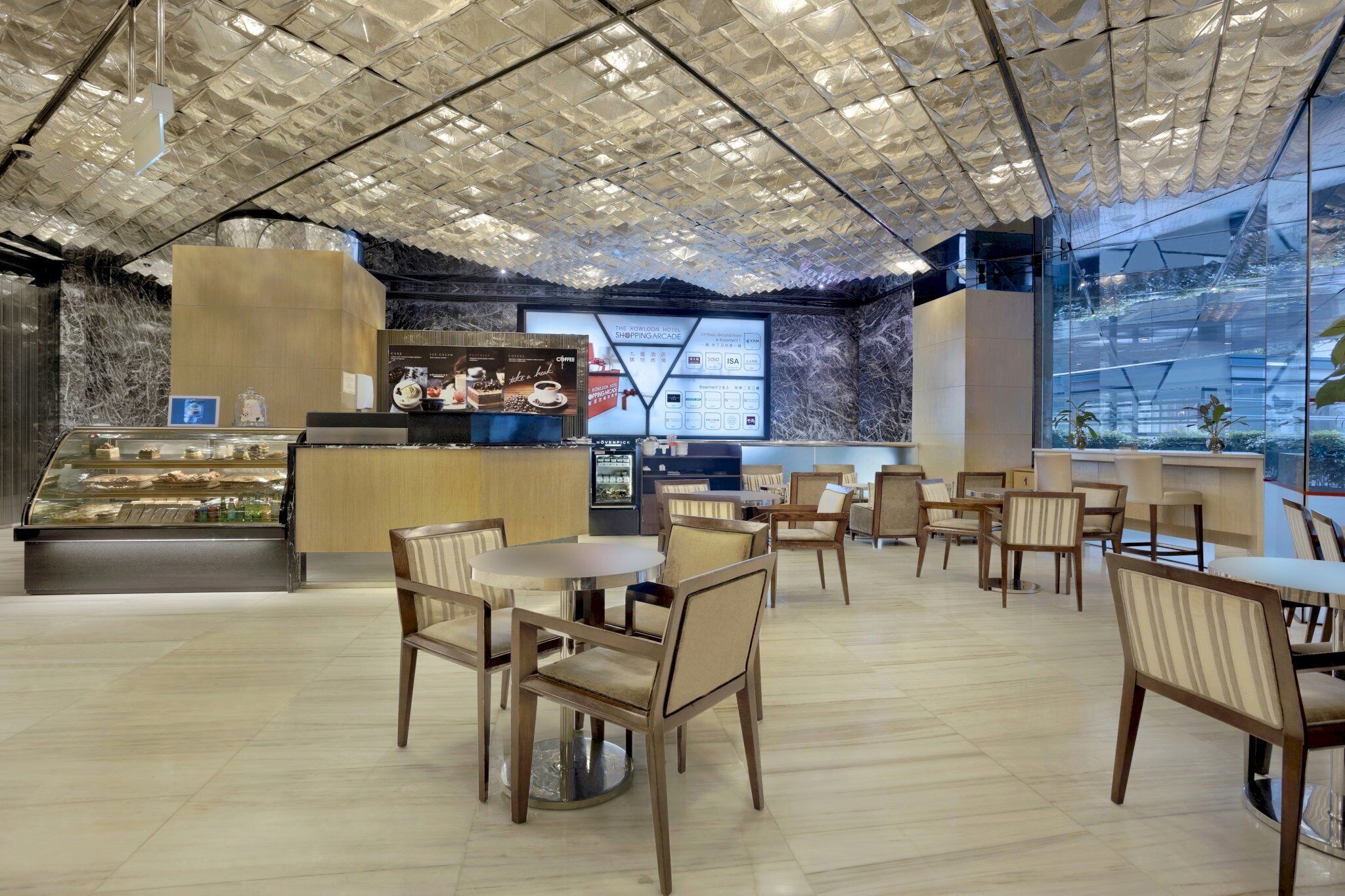 Photo - The Kowloon Hotel