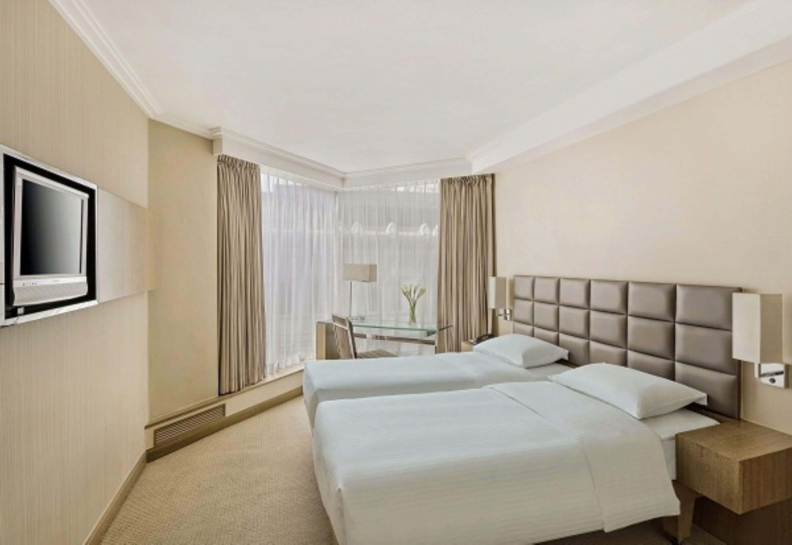 Photo - The Kowloon Hotel