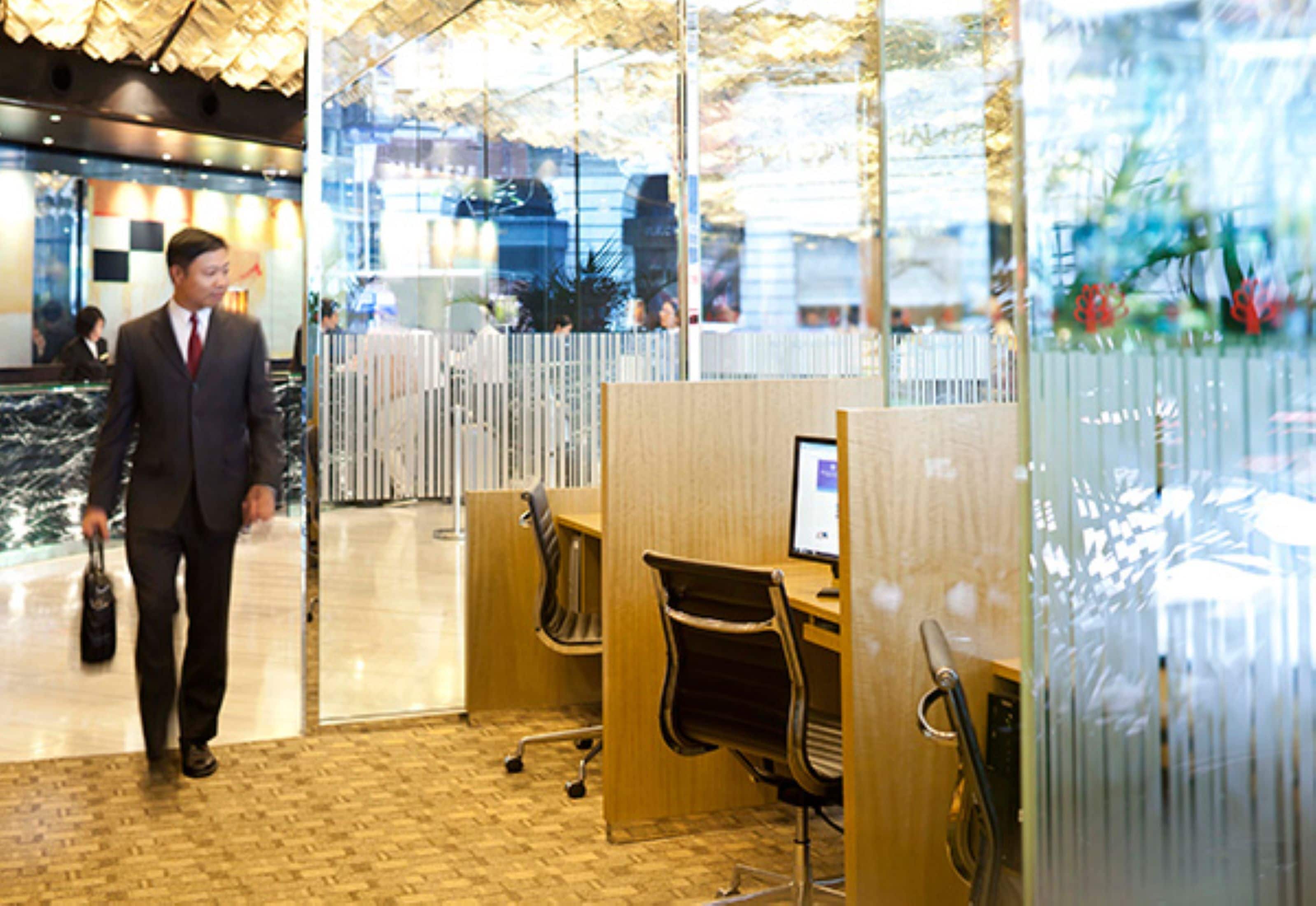 Photo - The Kowloon Hotel