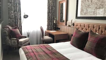 Deluxe Suite | Premium bedding, down comforters, desk, iron/ironing board