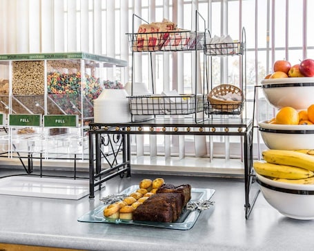 Free continental breakfast