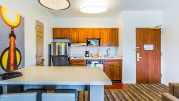1 Bedroom, King with Sofa Bed