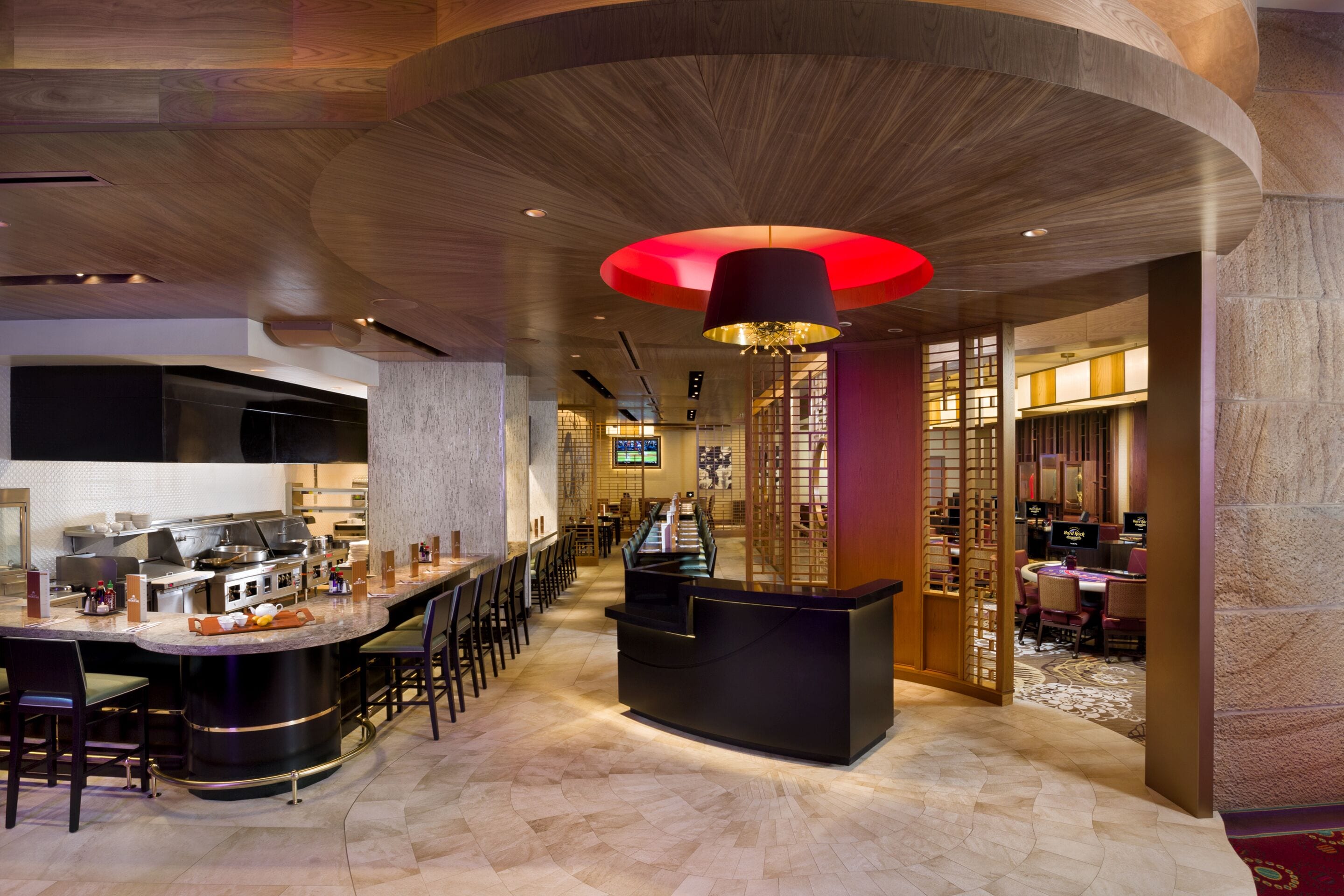 9 restaurants, lunch, dinner served; american cuisine