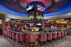 8 bars/lounges - Seminole Hard Rock Hotel & Casino Tampa (Tampa)