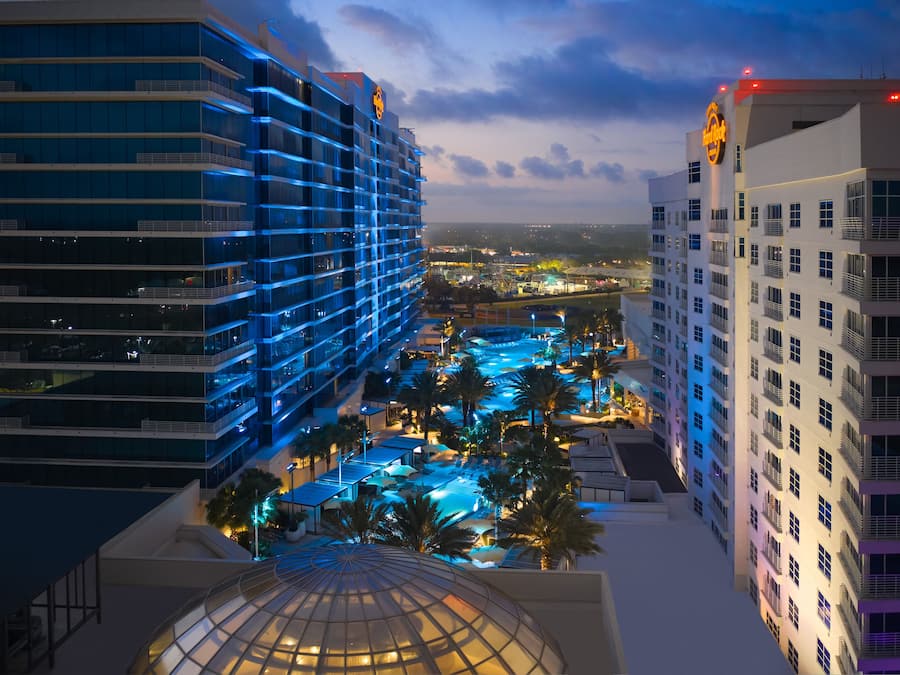 3 piscines extérieures, tentes de plage, parasols de plage