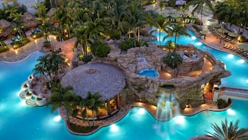 3 piscine all'aperto, cabanas (a pagamento), ombrelloni da piscina