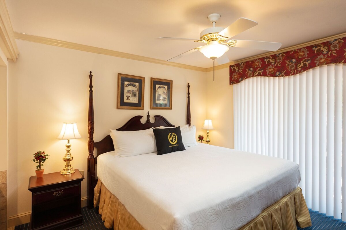 Pillowtop beds, in-room safe, desk, laptop workspace