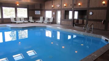 Indoor pool, outdoor pool, open 6:00 AM to 10:00 PM, pool loungers