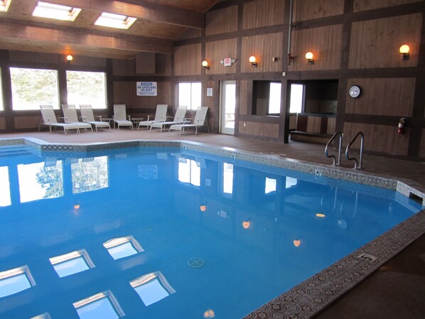 Indoor pool, outdoor pool, open 6:00 AM to 10:00 PM, pool loungers