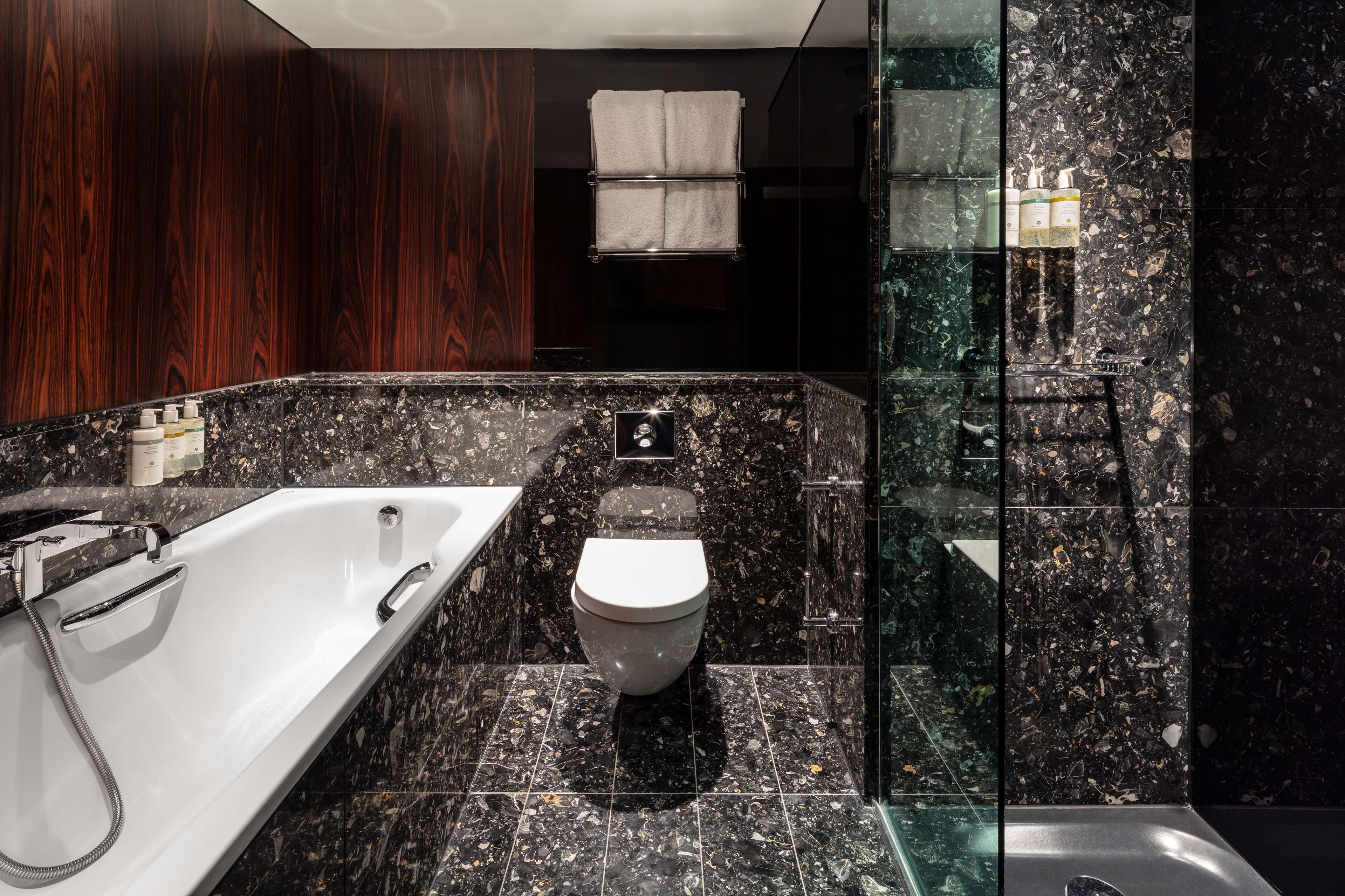 suite, 1 bedroom (penthouse) | bathroom | separate bathtub and shower, designer toiletries, hair dryer, bathrobes