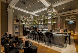 Champagne bar