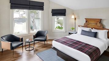 Zimmer, 1 Queen-Bett | Individuell dekoriert, individuell eingerichtet, Bügeleisen/Bügelbrett