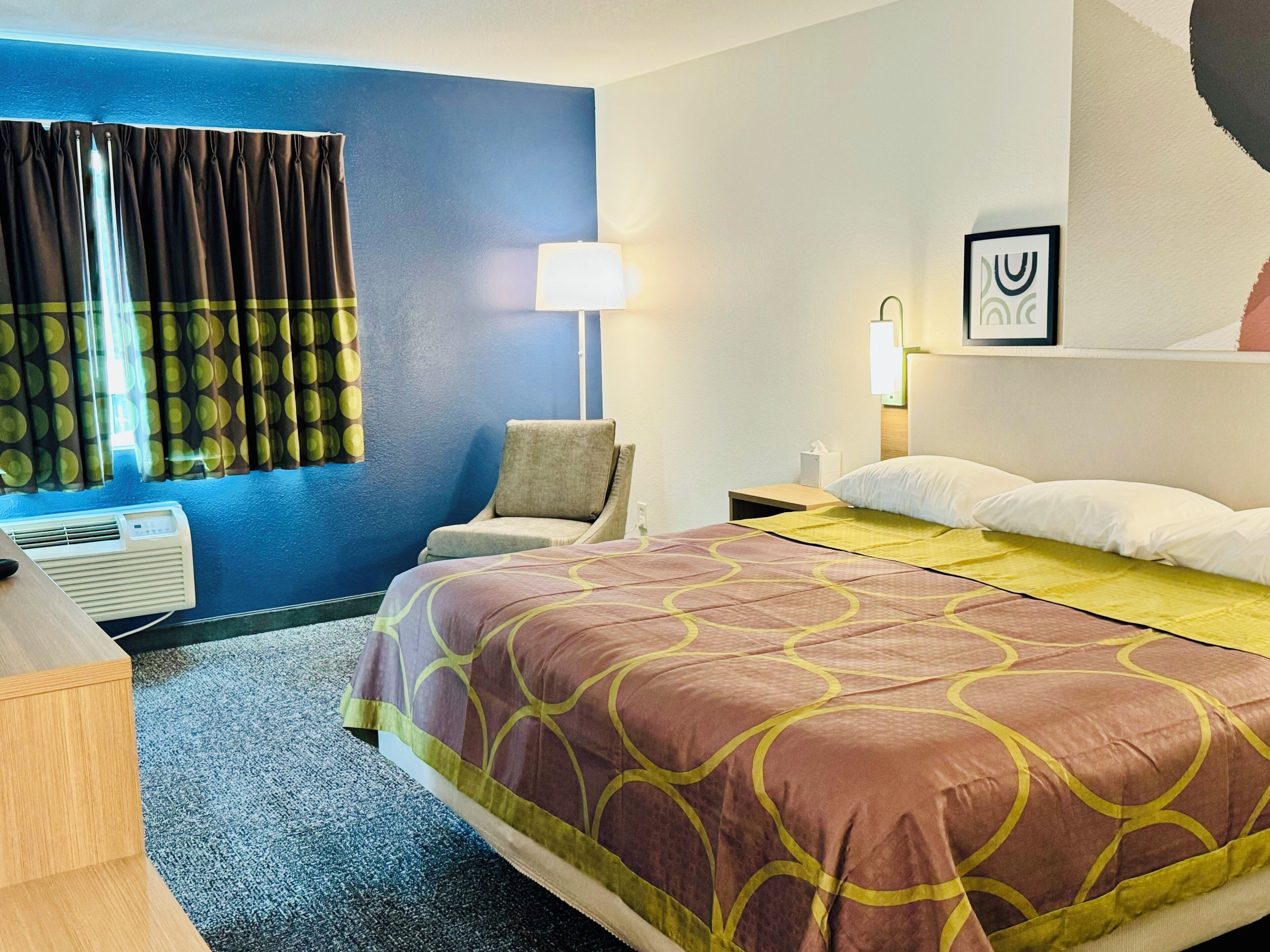 1 bedroom, desk, iron/ironing board, free wifi