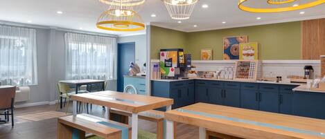 Free daily continental breakfast