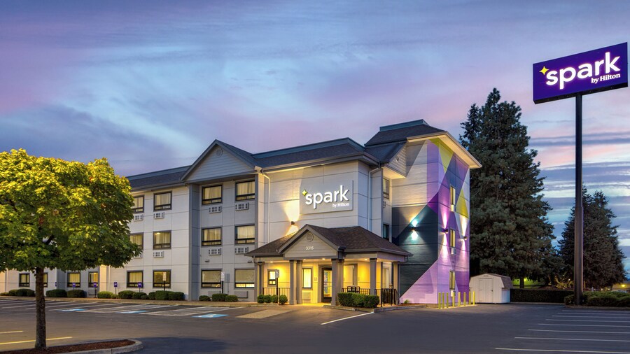 Spark by Hilton Springfield Eugene