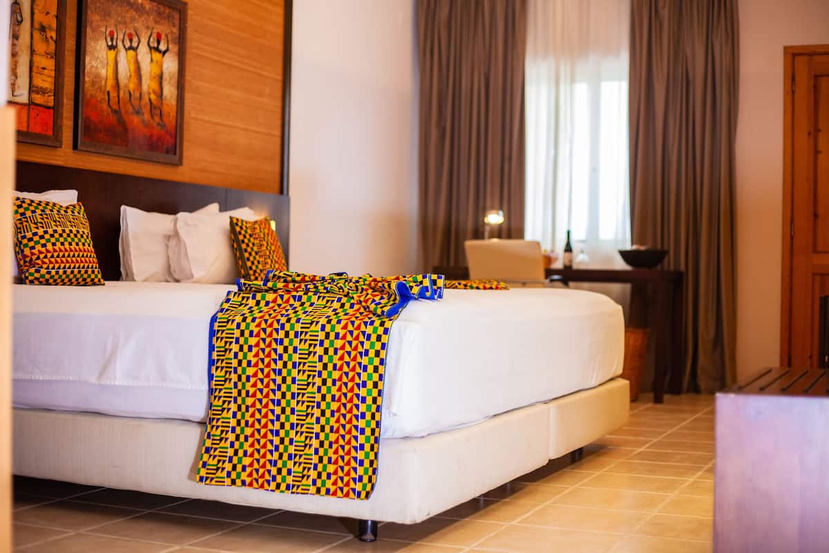 junior suite | minibar, in-room safe, desk, blackout curtains