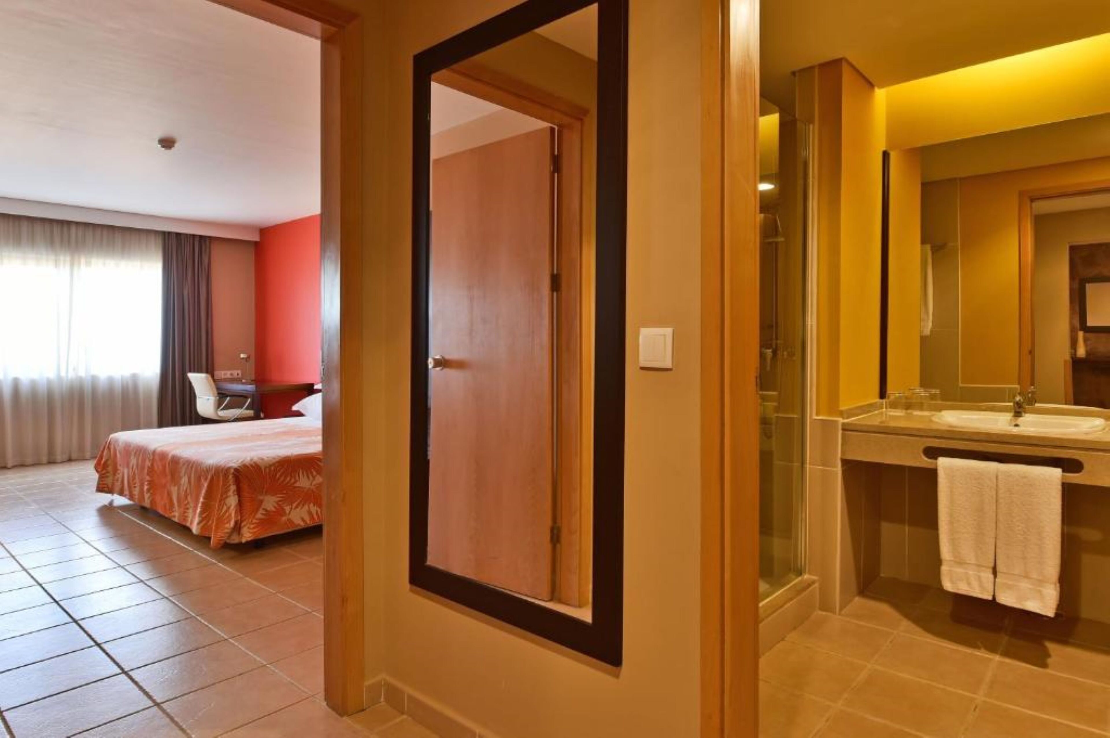 Foto - Pestana Tropico Ocean & City Hotel