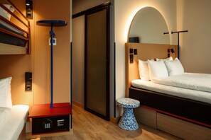 Queen room for 4 persons