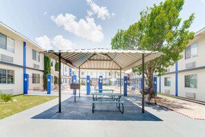 Property amenity - Days Inn & Suites by Wyndham Laredo (Laredo)