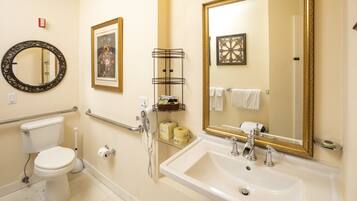 Triple Room, Accessible (ADA Accessible Superior) | Bathroom