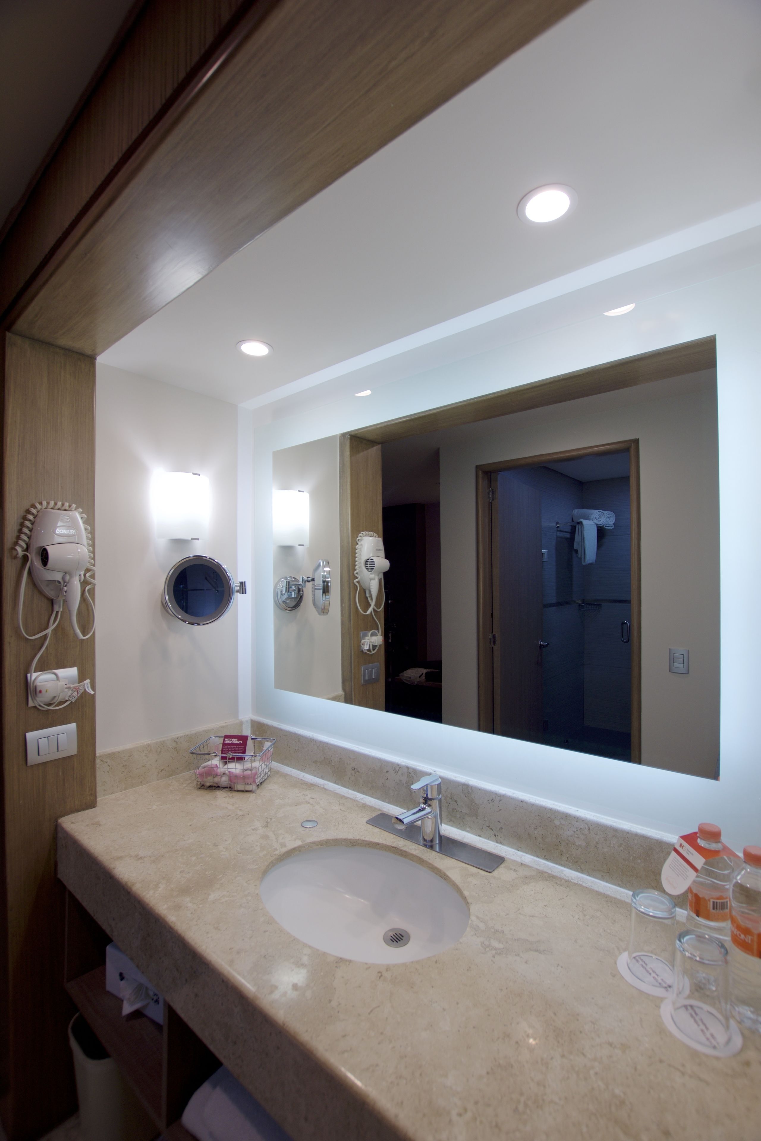 standard room | bathroom | shower, free toiletries, hair dryer, towels