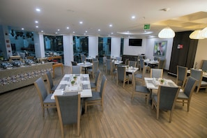 Local and international cuisine