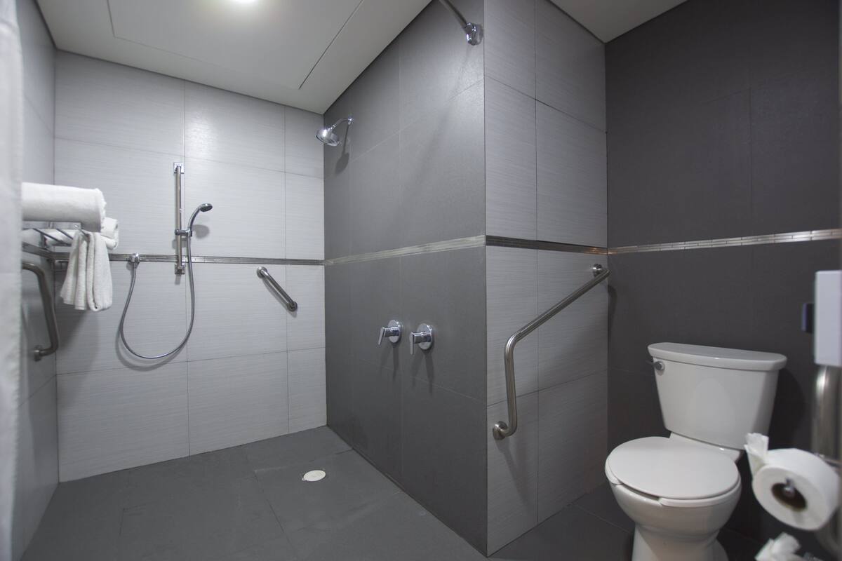 Caja de seguridad en la habitación, escritorio y insonorización 