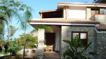 EntrĂ©e de lâhĂ©bergement