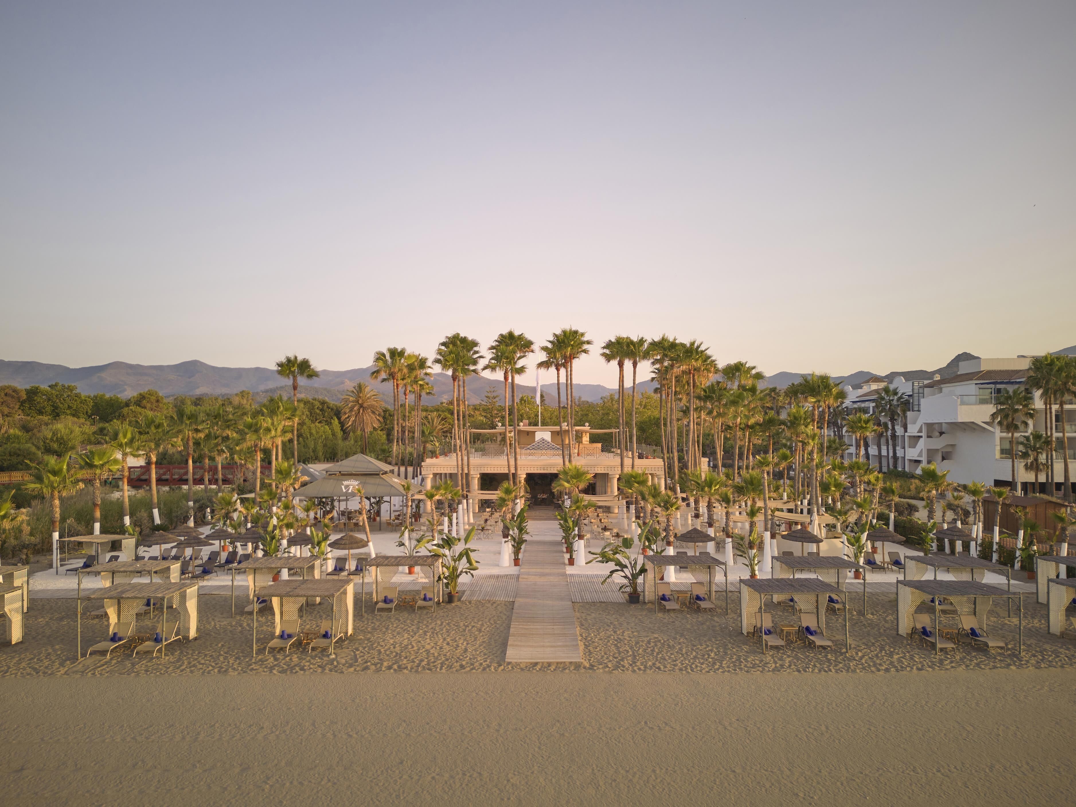 Hypo-allergenic bedding, minibar, in-room safe, individually decorated