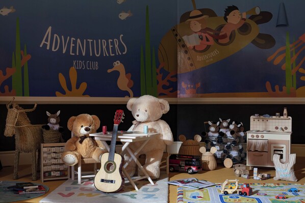 Área de juegos infantiles techada