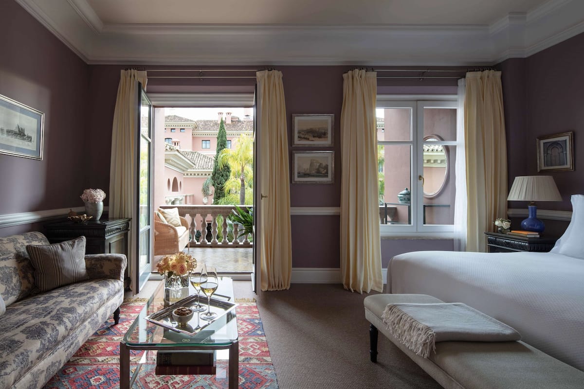 deluxe room, terrace | 1 bedroom, hypo-allergenic bedding, minibar, in-room safe