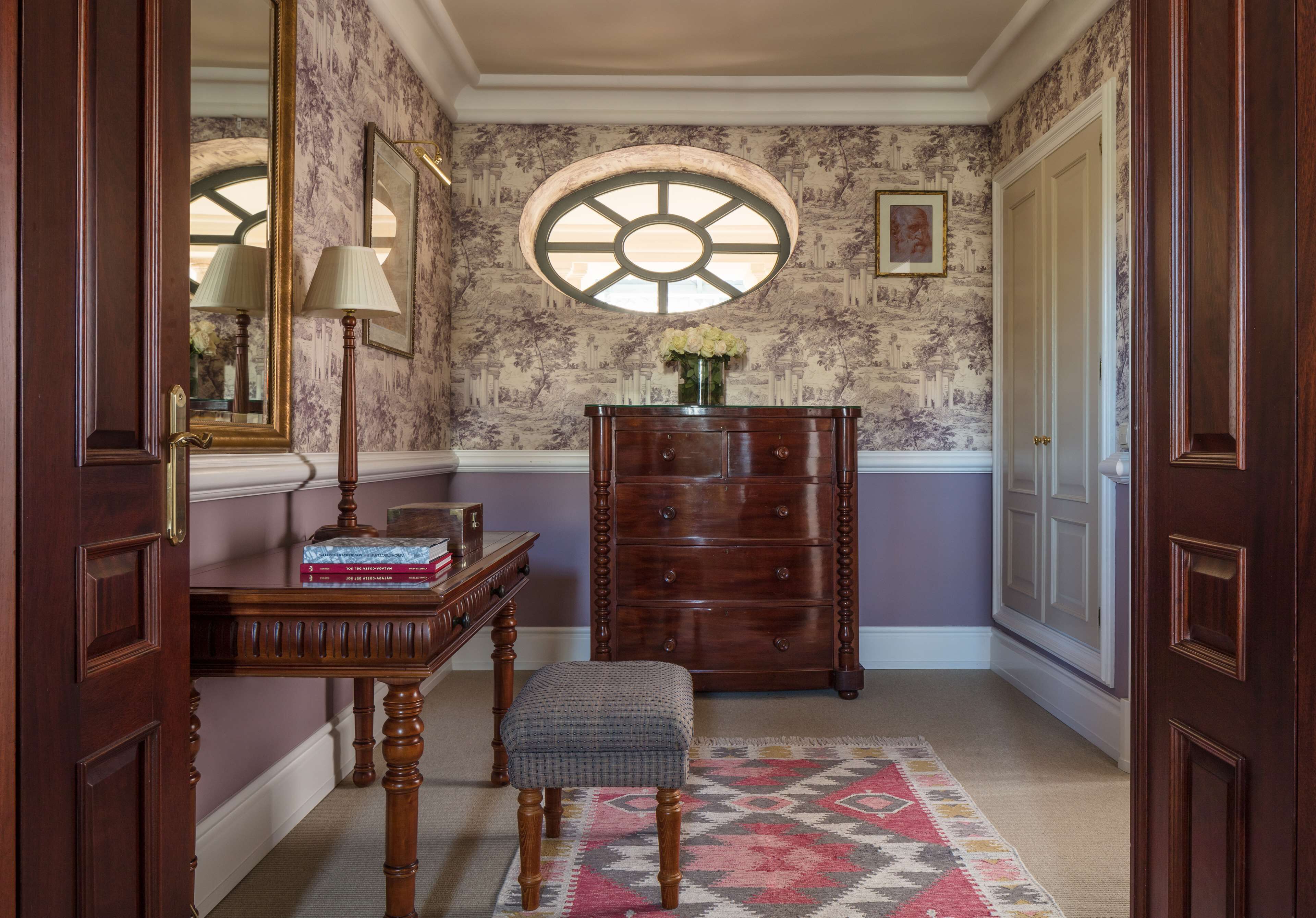 1 bedroom, hypo-allergenic bedding, minibar, in-room safe