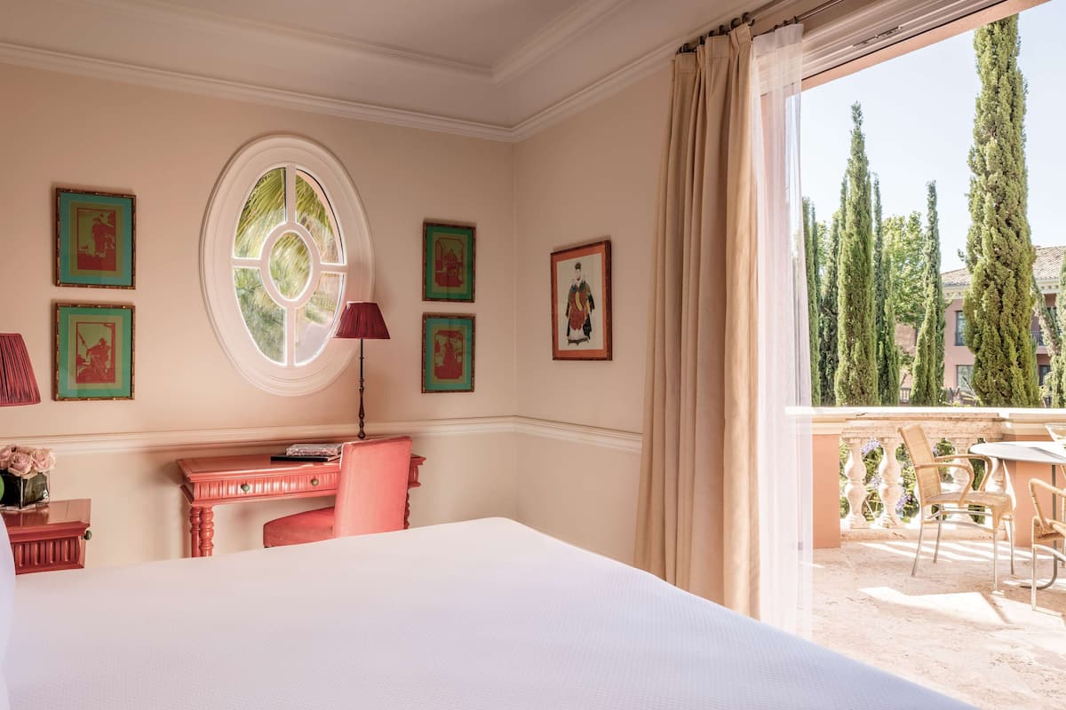 Junior Suite, Terrace | 1 bedroom, hypo-allergenic bedding, minibar, in-room safe
