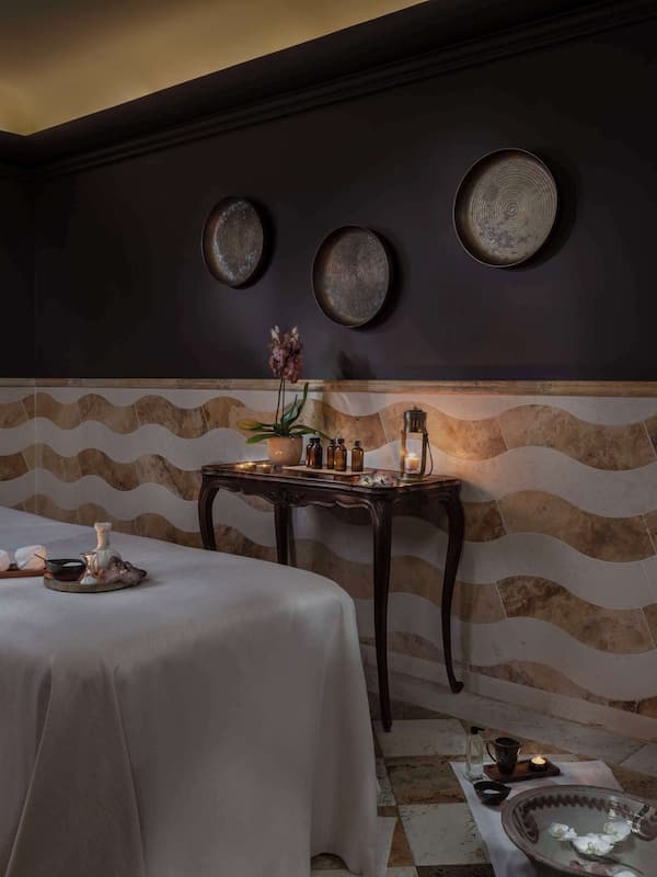 Couples treatment rooms, sauna, steam room, Turkish bath