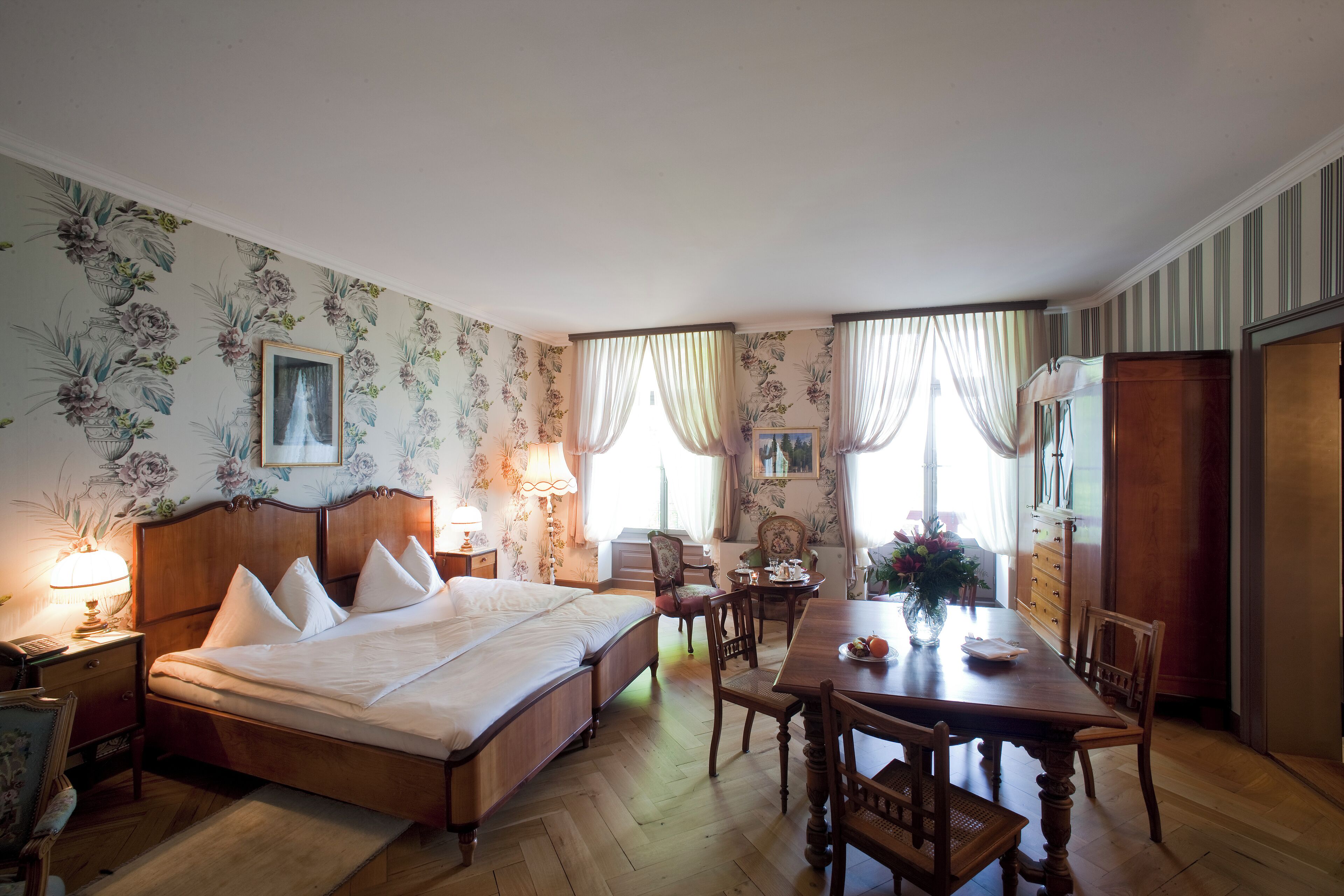 Deluxe double room with lake view
