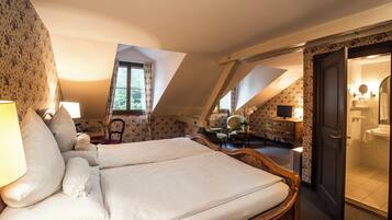 Deluxe double room with forest view