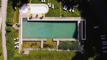 Piscine extérieure (ouverte en saison)