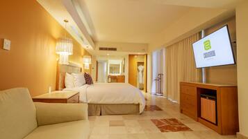 Junior Suite Desayuno Buffet 2 Adultos | Ropa de cama de alta calidad y caja de seguridad en la habitación