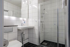 Einzelzimmer, ohne Fenster (Compact) | Badezimmer