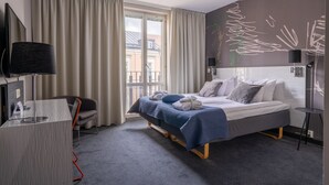 ห้องซูพีเรีย, ปลอดบุหรี่ (Twin Room) | โต๊ะทำงาน, ผ้าม่านกันแสง, ผ้าปูที่นอน