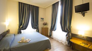 Double Room, 1 Double Bed | Down duvets, minibar, in-room safe, desk