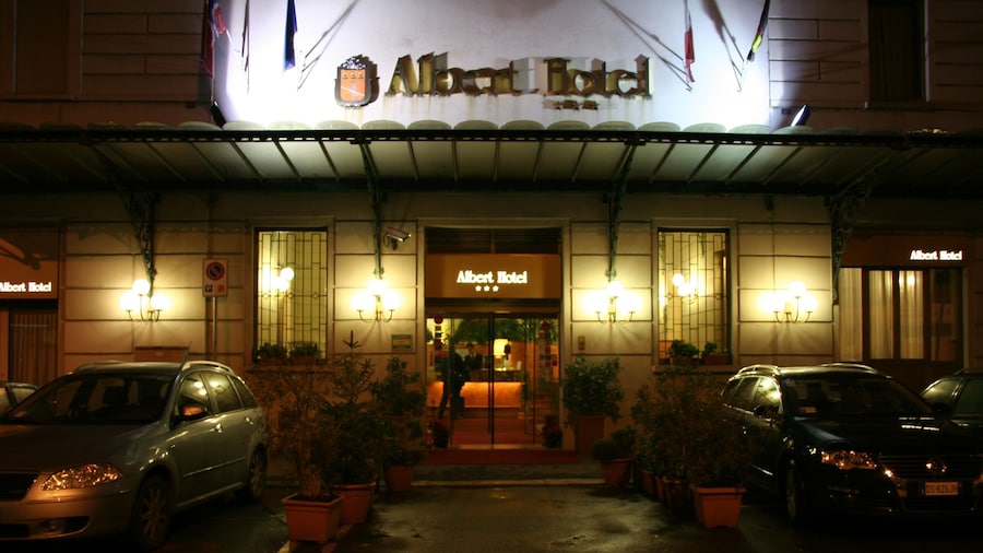 Albert Hotel