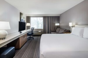 Chambre standard, très grand lit | Literie de qualité supérieure, bureau