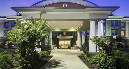 Holiday Inn Express Hotel & Suites Emporia by IHG