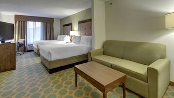 Lakosztály, 2 queen (nagyméretű) franciaágy, nemdohányzó | Széf a szobában, íróasztal és vasaló/vasalódeszka