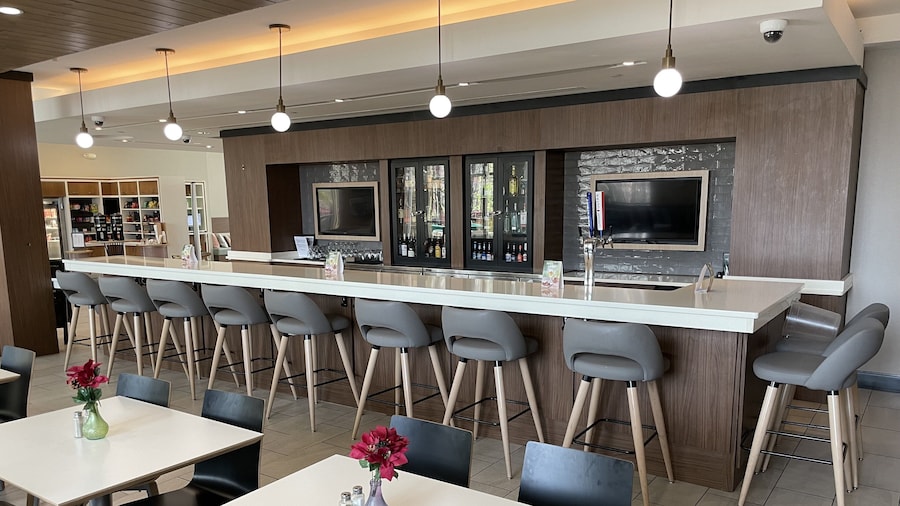 Holiday Inn Atlanta-Gas South Arena Area by IHG